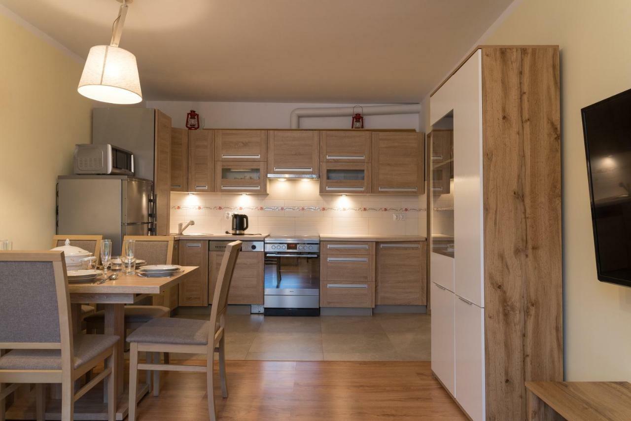 Apartament Na Urlop - Centrum - Przy Amfiteatrze - 500M Do Basenow วีสวา ภายนอก รูปภาพ