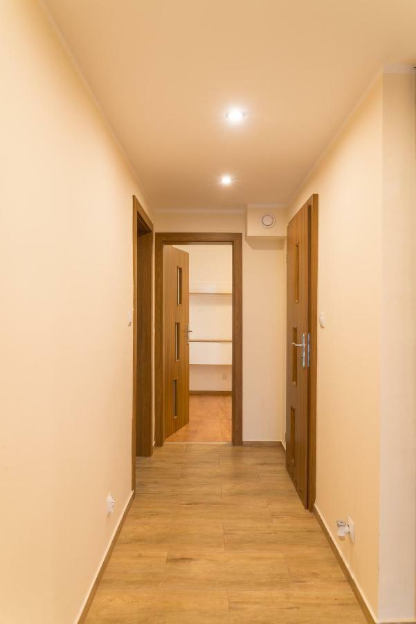Apartament Na Urlop - Centrum - Przy Amfiteatrze - 500M Do Basenow วีสวา ภายนอก รูปภาพ