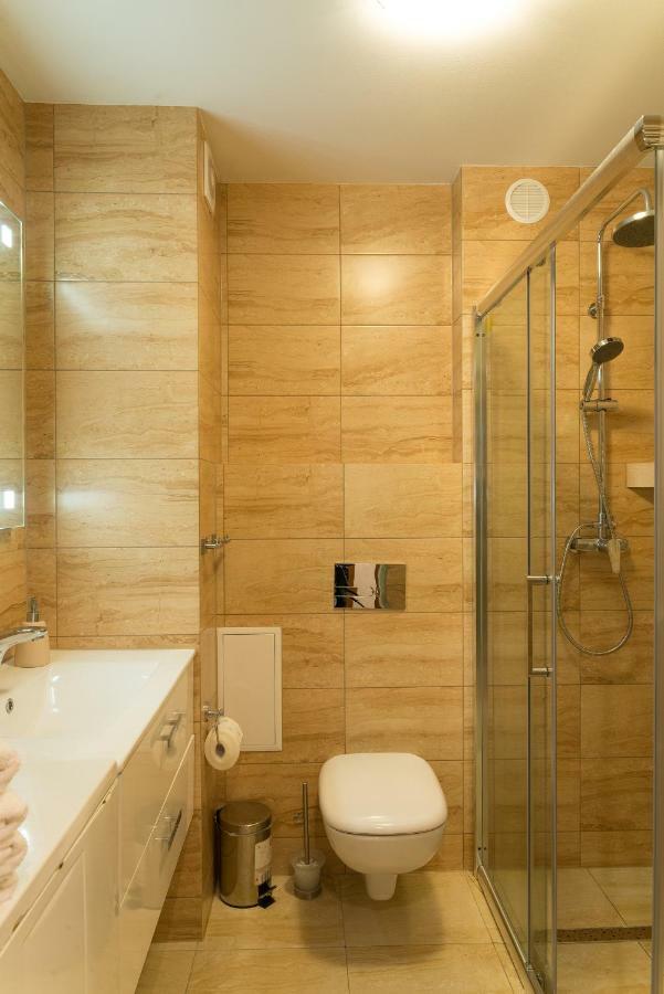 Apartament Na Urlop - Centrum - Przy Amfiteatrze - 500M Do Basenow วีสวา ภายนอก รูปภาพ