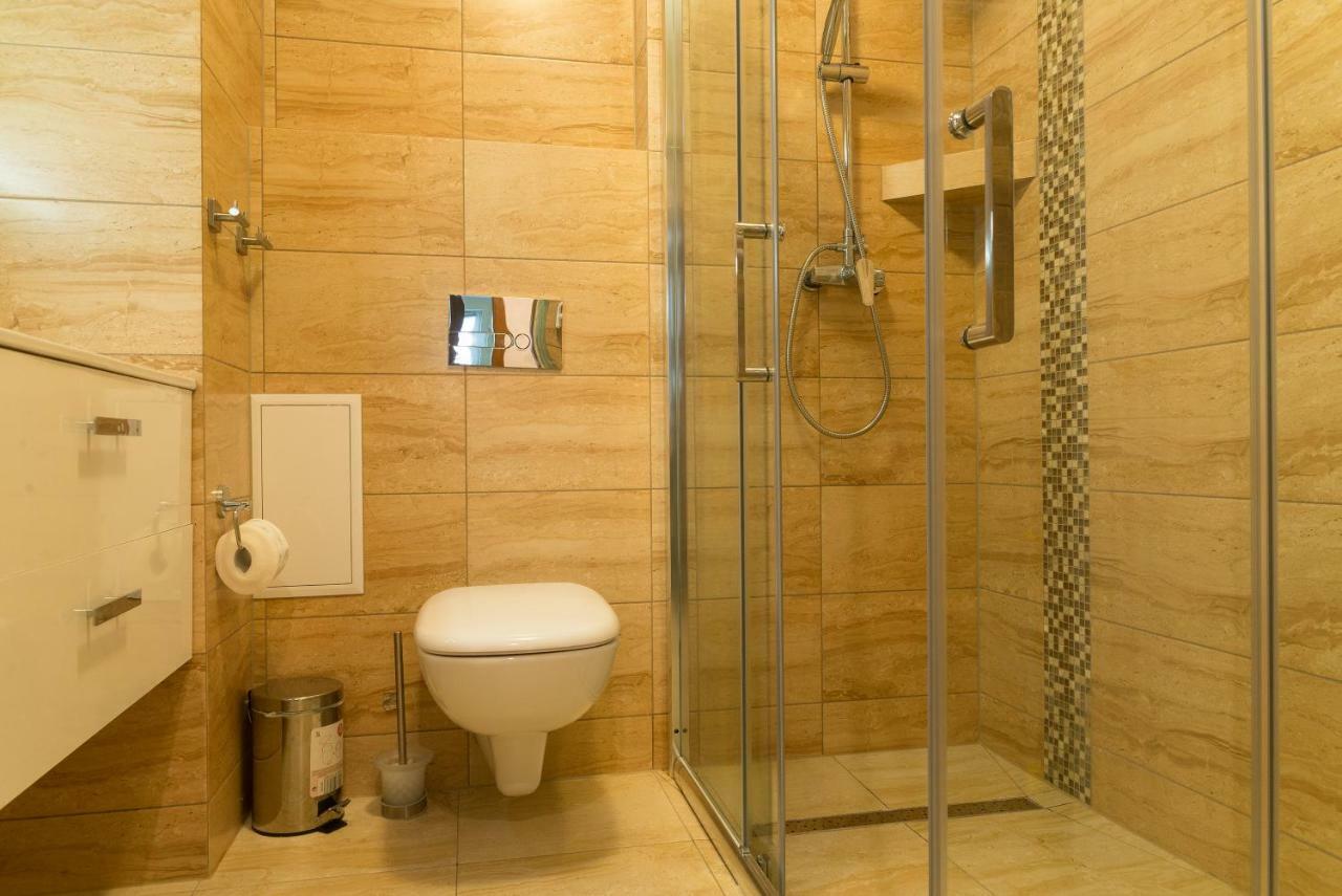 Apartament Na Urlop - Centrum - Przy Amfiteatrze - 500M Do Basenow วีสวา ภายนอก รูปภาพ